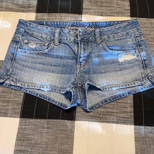 American eagle size 6 Jean shorts